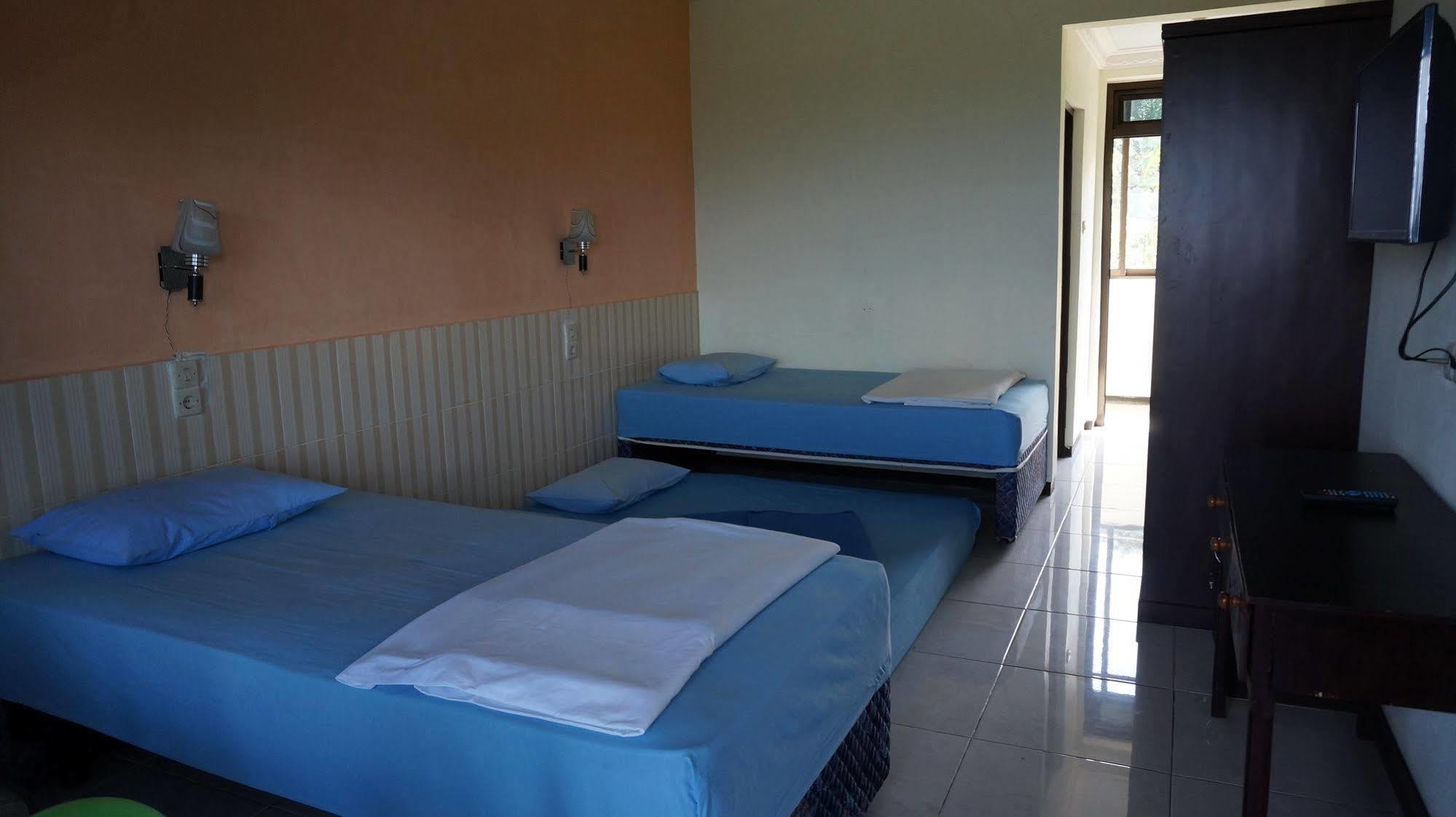 Hotel Surya Indah Batu Malang Экстерьер фото