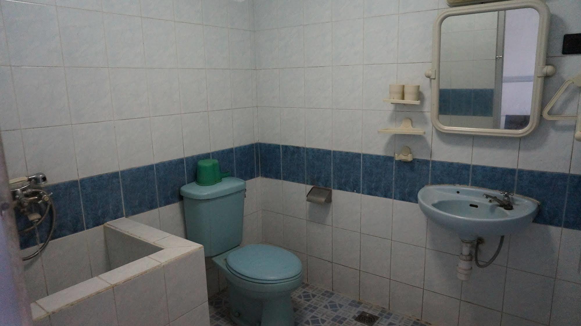 Hotel Surya Indah Batu Malang Экстерьер фото
